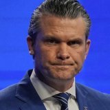 "Notre message restera clair. Il s'agit de la dissuasion et de la paix par la force, mais pas de la dépendance. Il ne peut s'agir et ne s'agira pas de dépendre de l'Amérique dans un monde où les menaces sont nombreuses", a déclaré Pete Hegseth. KEYSTONE/AP/Anupam Nath